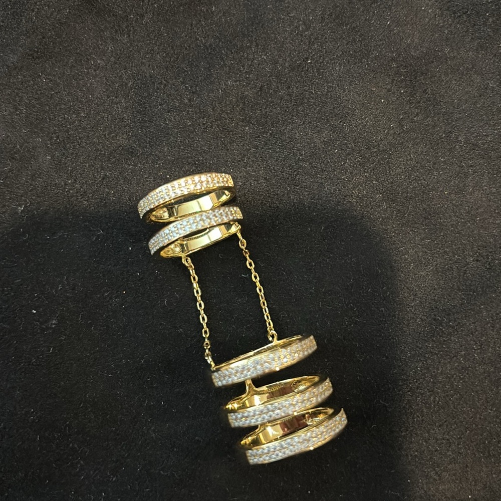 Lisa Robertson ring! Brand new.